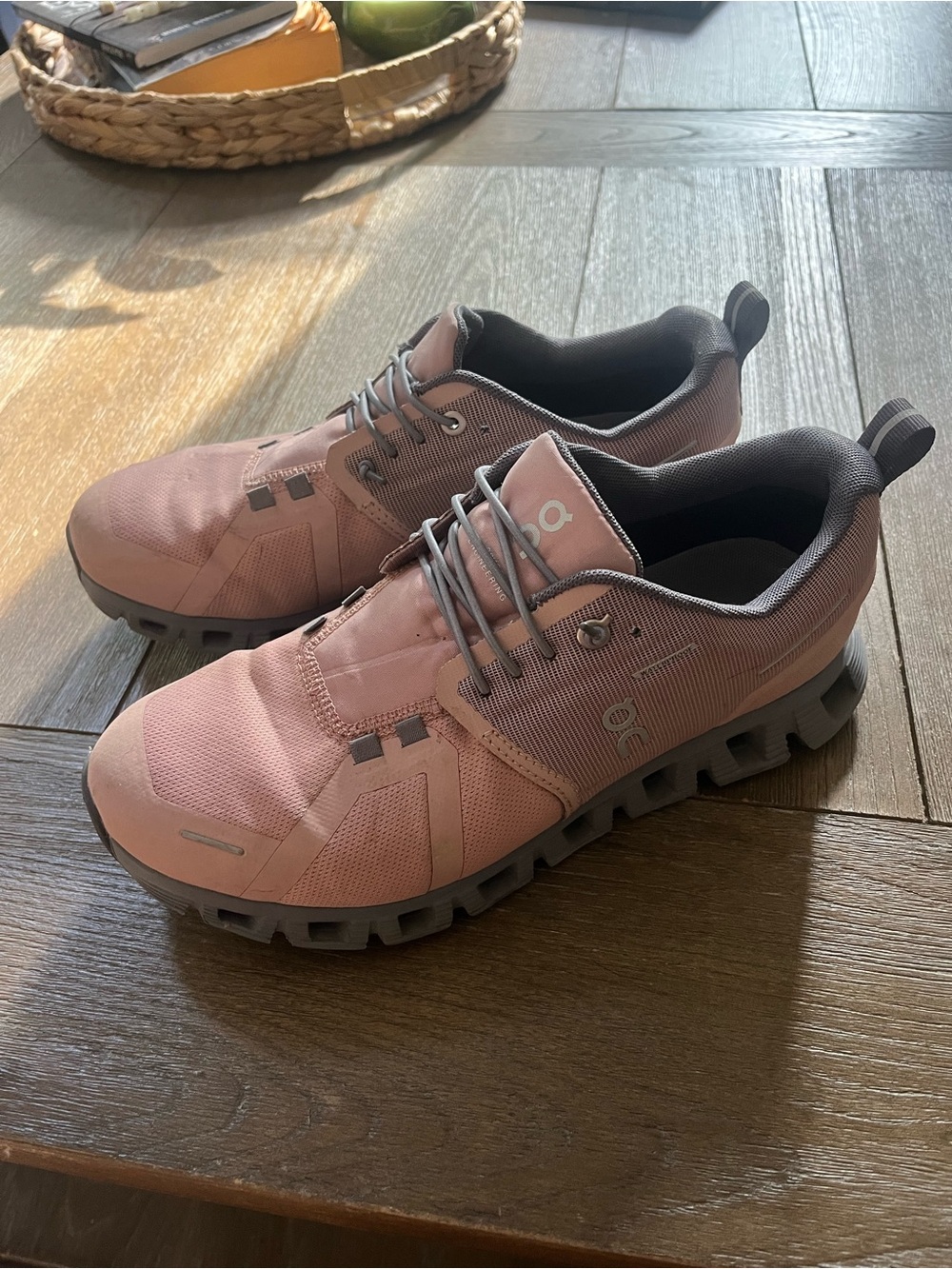 ON Cloud 5 Waterproof size 8.5